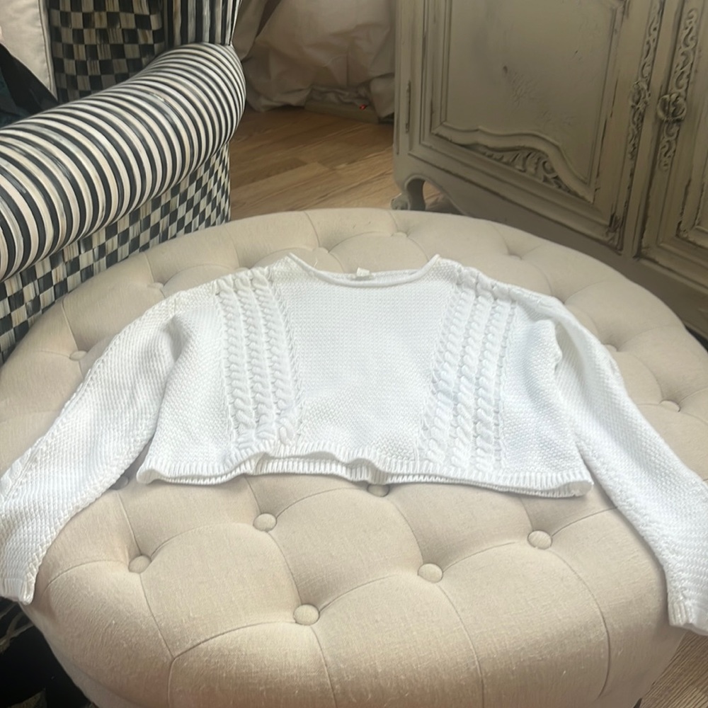 Women's Garage size small white cropped sweater great condition
